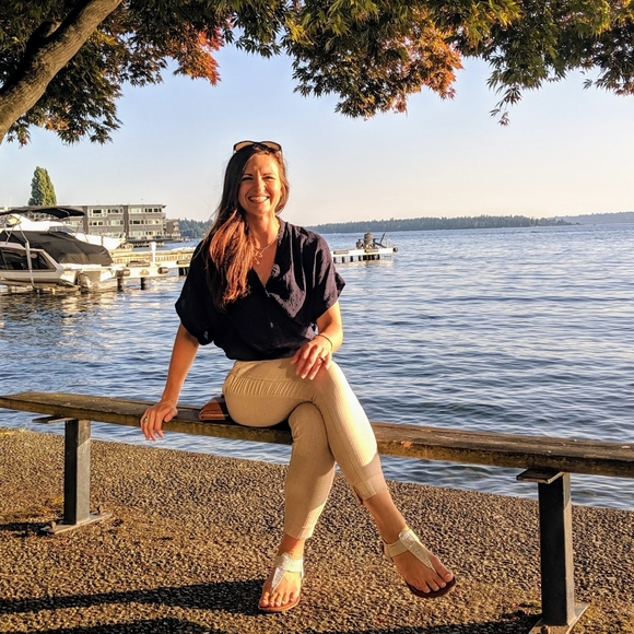 Meet your Posher, Elizabeth - Picture 1 of 1